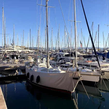 Apartment 200 M De La Antibes
